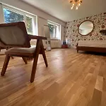 Cozy At A Special Price! Apartment *
